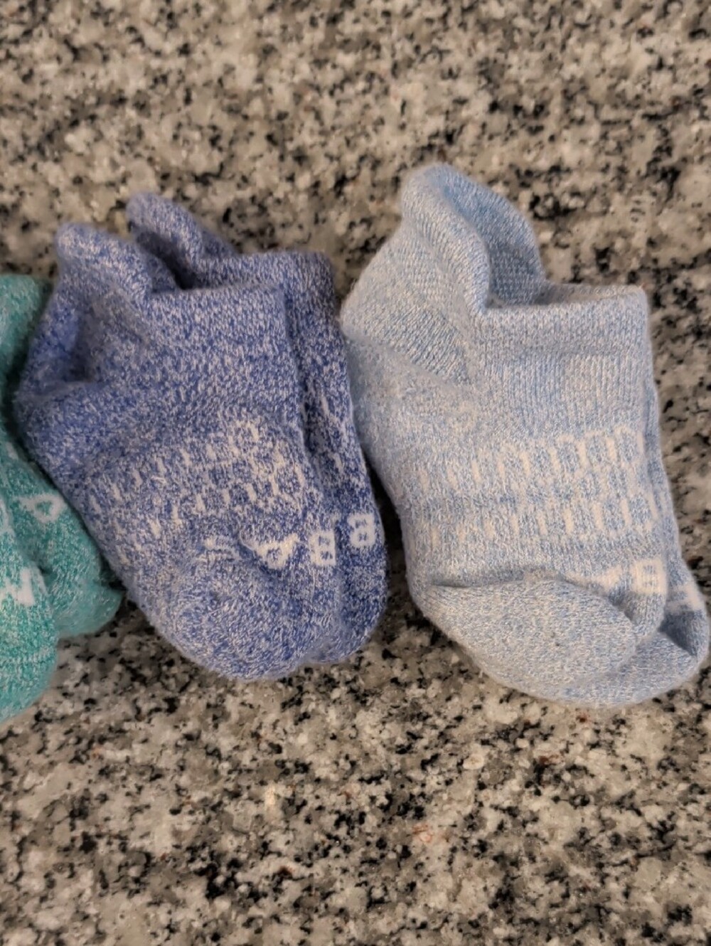 Bombas Kids No-Show Socks in Coral, Teal, Navy and Light Blue - Picture 2 of 3